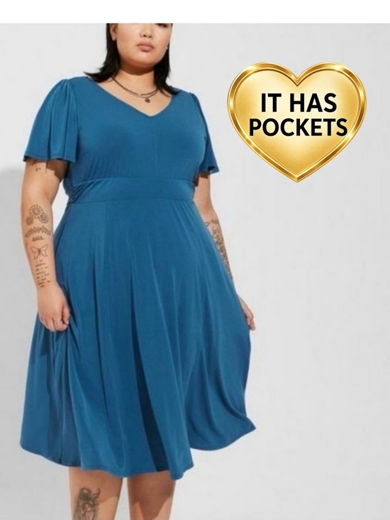 torrid Dresses & Skirts - Torrid Crepe Flutter Sleeve Dress 0X